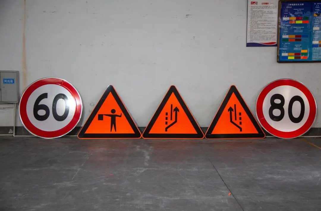 Ó«¹âÉ«·´¹âĤ5